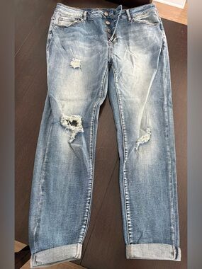 Women’s Distressed Cuffed Skinny Jeans Faded Light/Med Wash XL NWOT